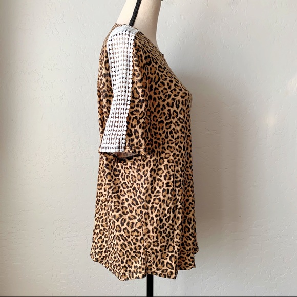 Leopard Print Tee with Lace Detail on Sleeves - Picture 5 of 7